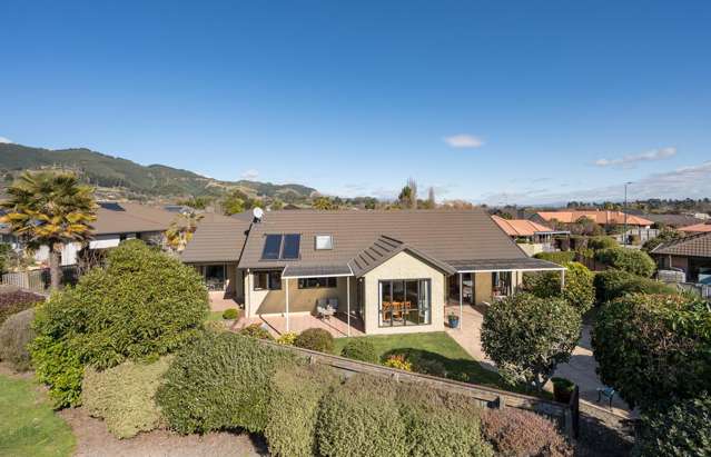 Space, Style & a 4-Car Dream Garage!