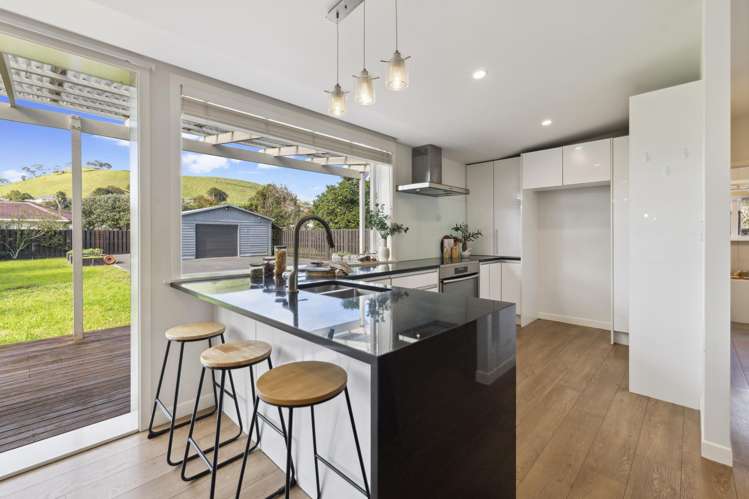 31 Wallace Road Mangere Bridge_3