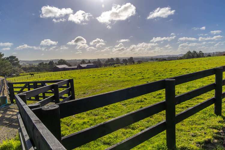 93 Nixon Road Taupaki_10