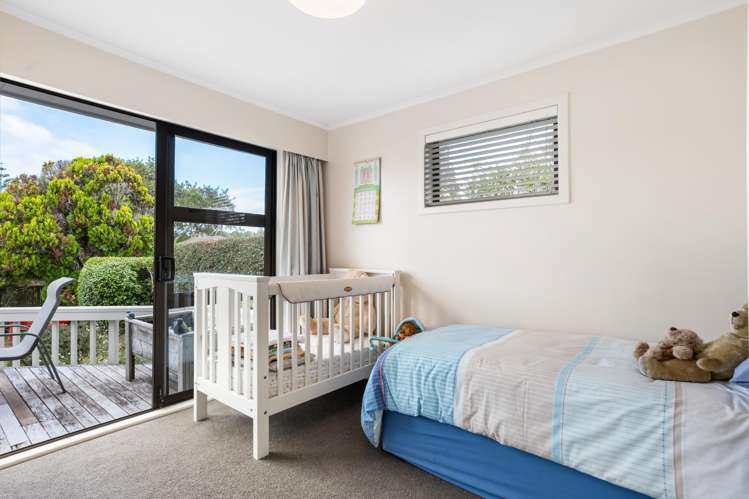 53 Beach Road Mellons Bay_24