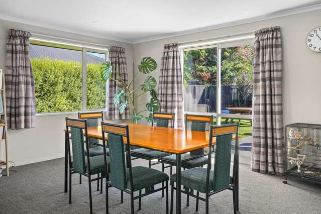 8/17 Wineberry Avenue Amberley_3