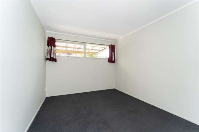 10a Castaing Crescent Te Atatu South_2