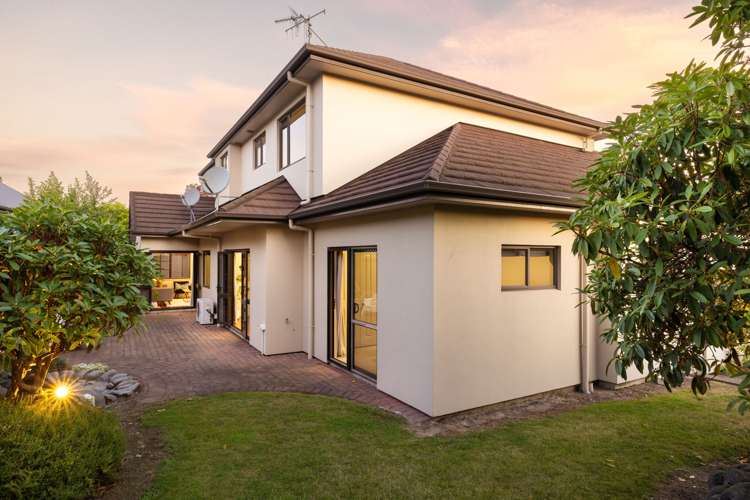 2 Keswick Crescent Huntington_20