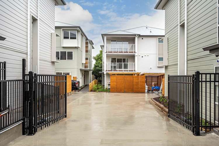 116-118 Browns Road_4