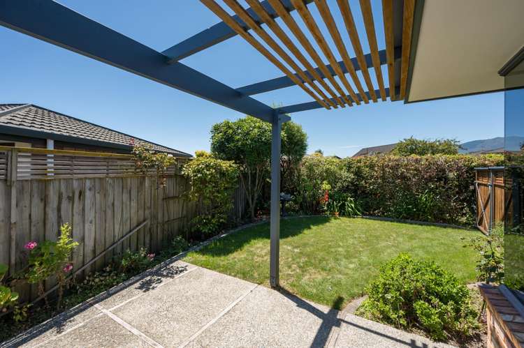 3 Mary Ann Muller Crescent Stoke_13