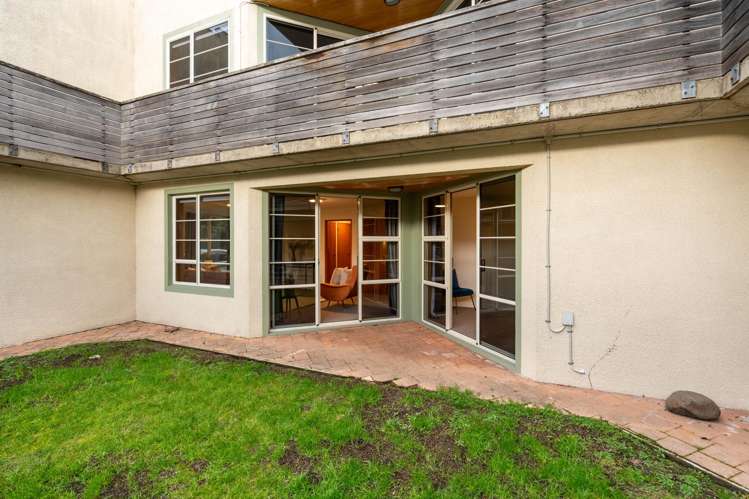 14B Gladstone Road North East Valley_13