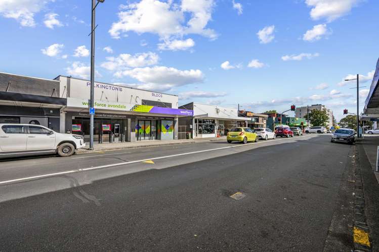 1883 Great North Road Avondale_12