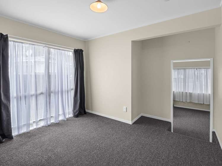 3 Kirkcaldie Grove Levin_19