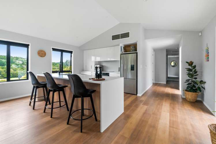 8 Watercourse Way Tikipunga_9