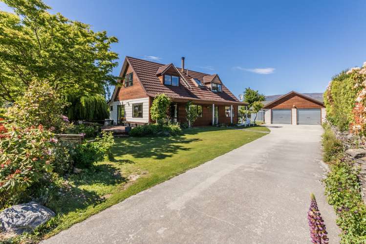 24 Rob Roy Lane Wanaka_1