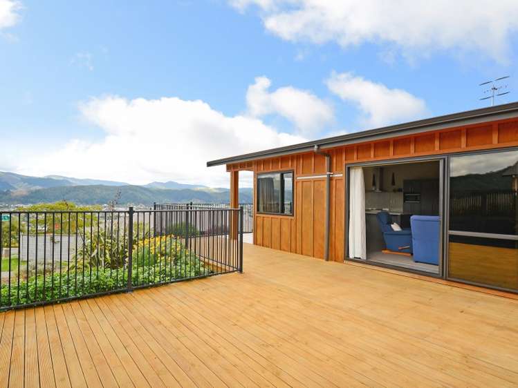 17 Swain Grove Riverstone Terraces_4