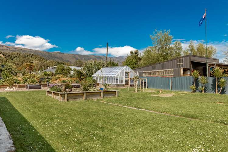 52 Mcgill Street Waimangaroa_12