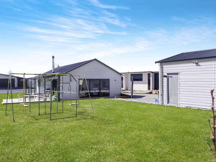 19 Irishman Drive Twizel_16