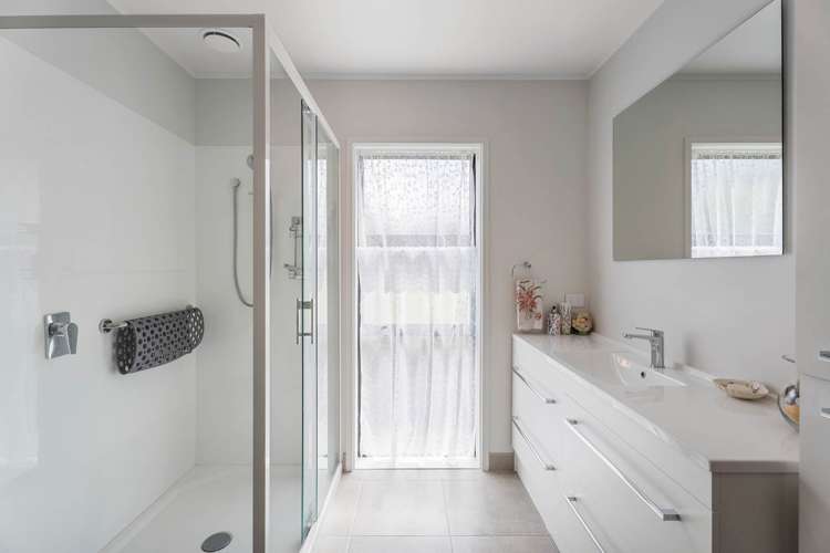 5 Marina View Drive West Harbour_13