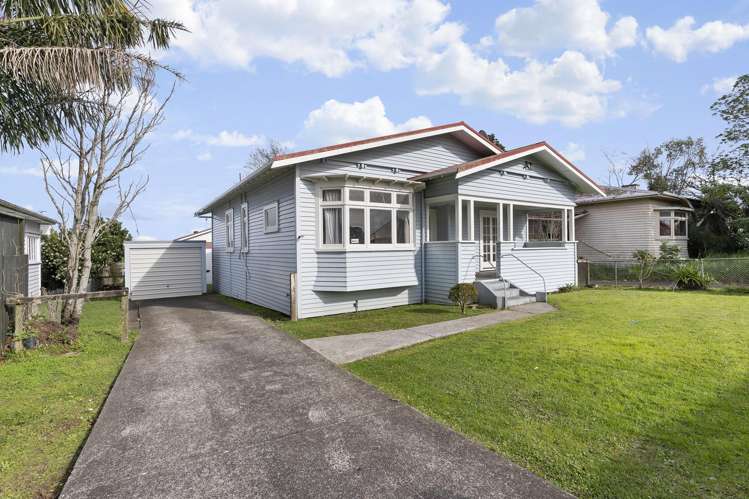 301 Mount Albert Road_1