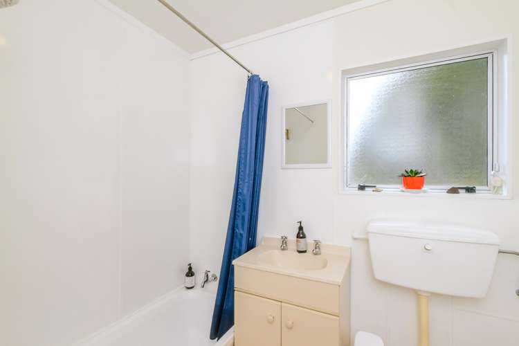 20 Mataura Grove Wainuiomata_6