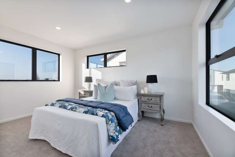 18b Mackenzie Street Te Atatu South_17