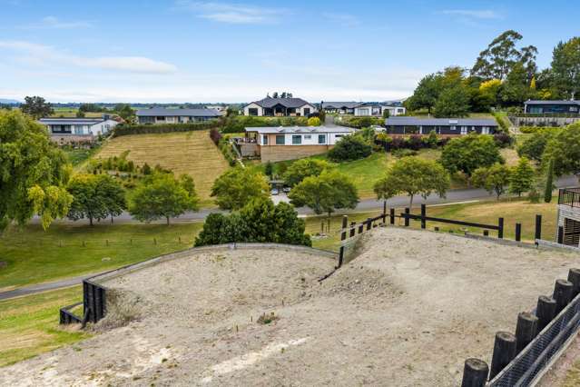 8 Lake View Place Fairhall_2