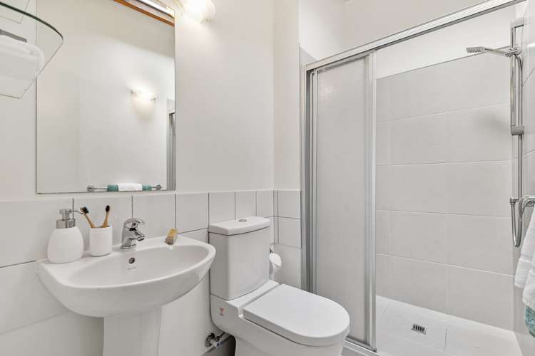 2m/12 Charles Street Mount Eden_7