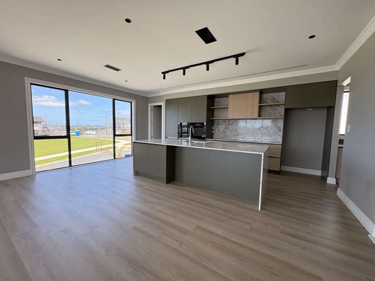113 Skulander Crescent Millwater_2