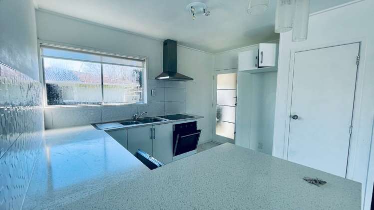 2 Cramond Drive Mangere East_6