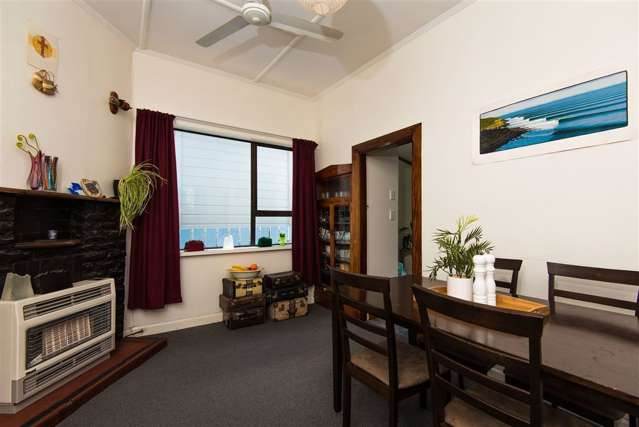 93 Ross Street Lyall Bay_3