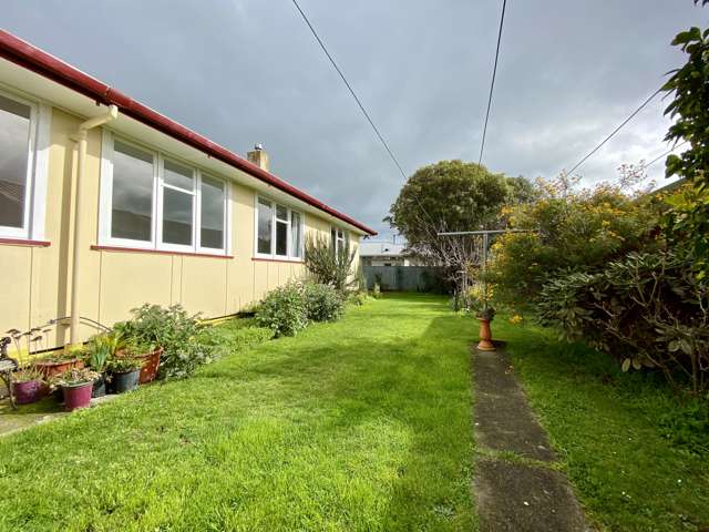 7 Exeter Crescent Takaro_1