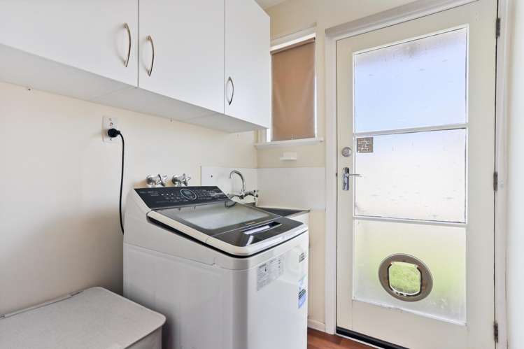 11 Freebairn Street Redwood_12