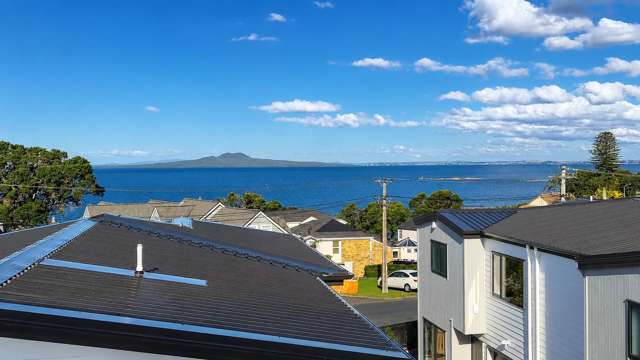 17A Rock Isle Road Torbay_2