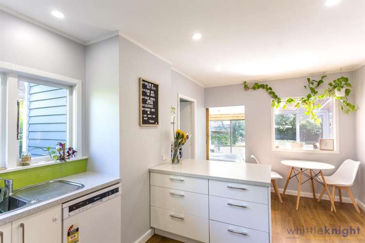 422 Yaldhurst Road Russley_6