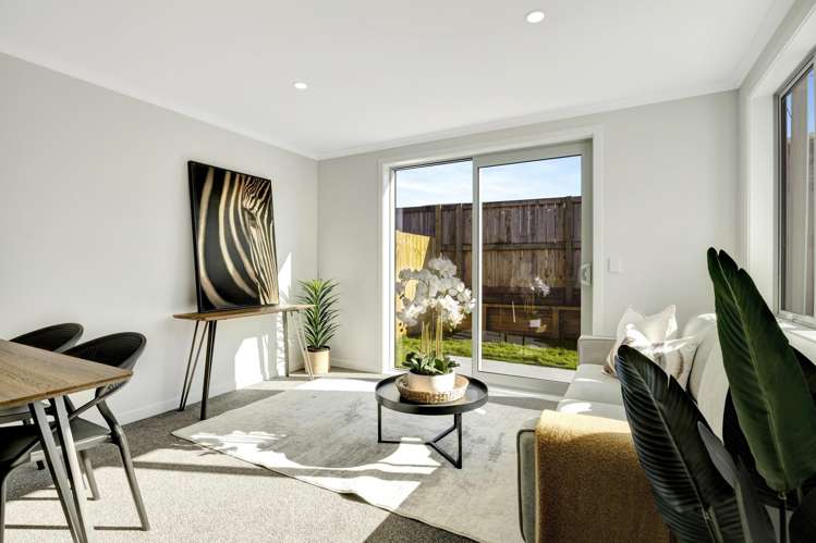 2/290 Dixon Road Fitzroy_2