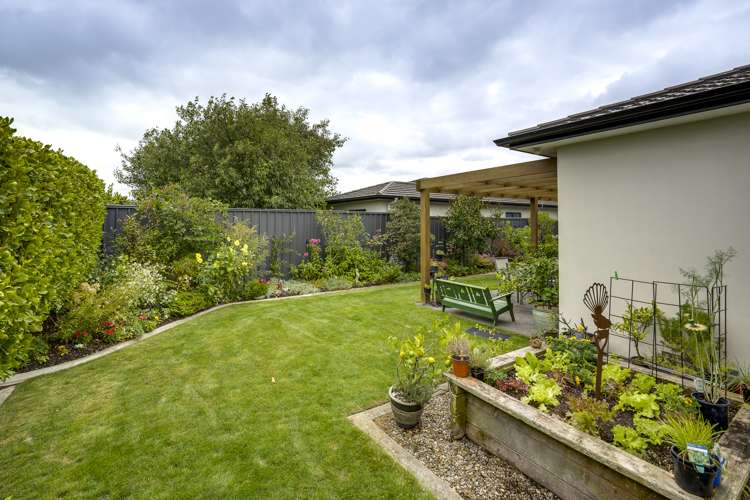 6 Drake Crescent Awatoto_18