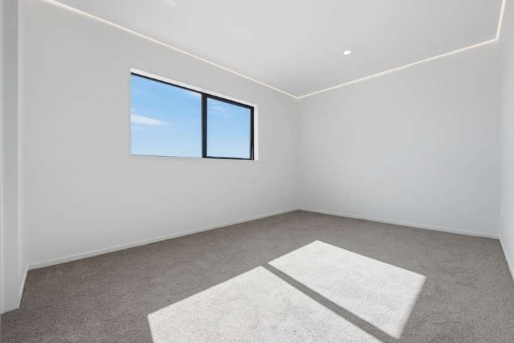 Unit 5/89 Otuwairoa Esplanade Papakura_8