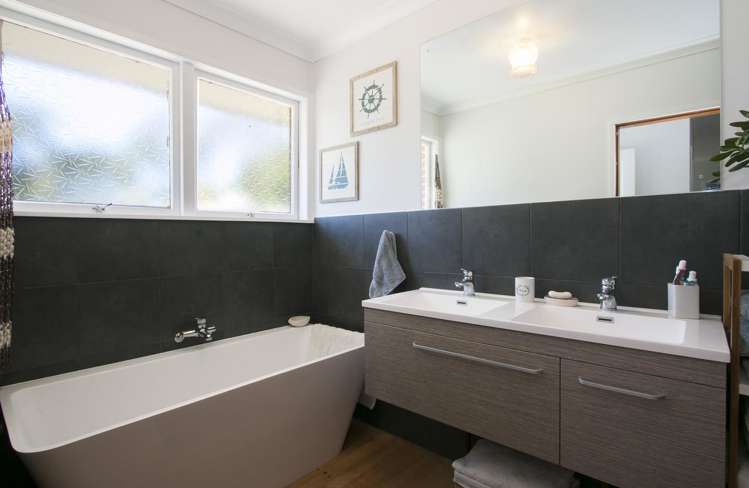 62 Tuapiro Road Hauraki Surrounds_10