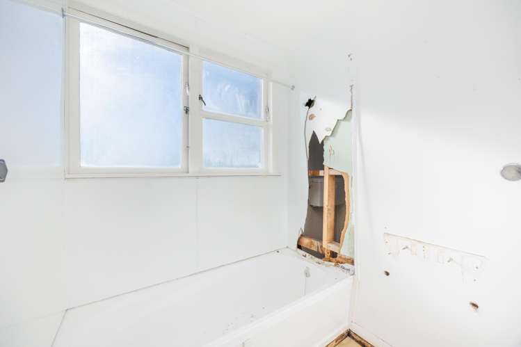 37 Stephens Crescent Highbury_9