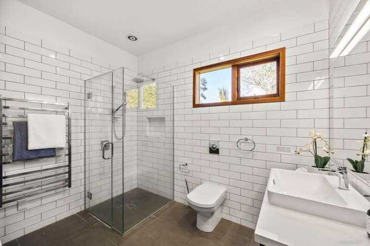 16 Aliford Avenue One Tree Hill_13