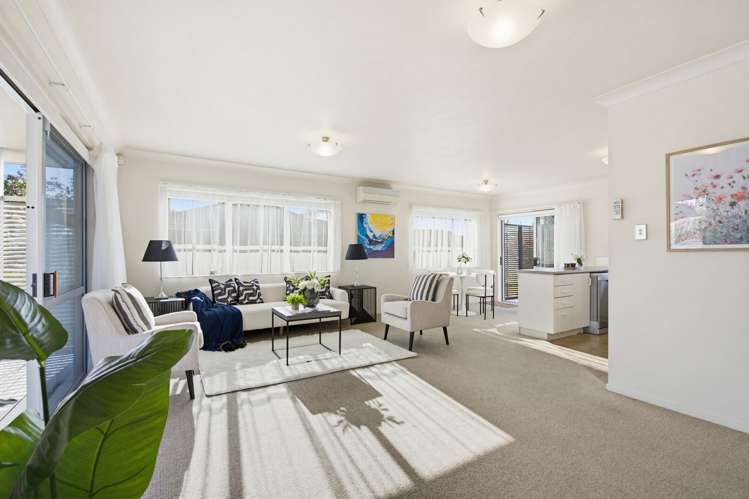 52 Bodi Place Te Atatu South_11