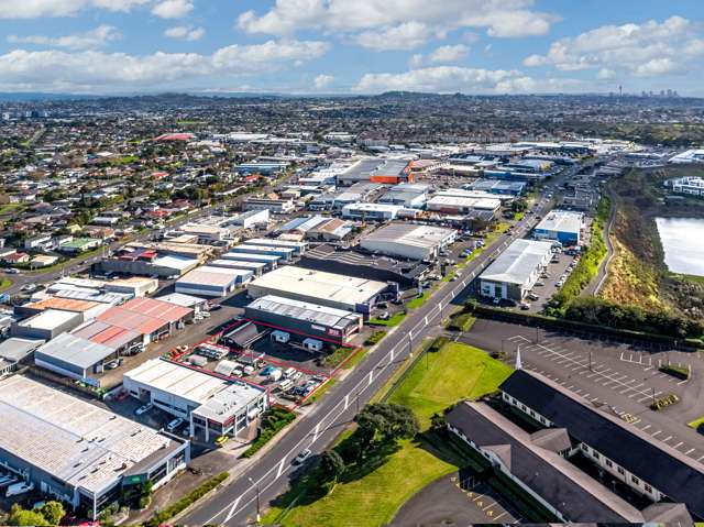 34 and 36 Lunn Avenue Mt Wellington_3