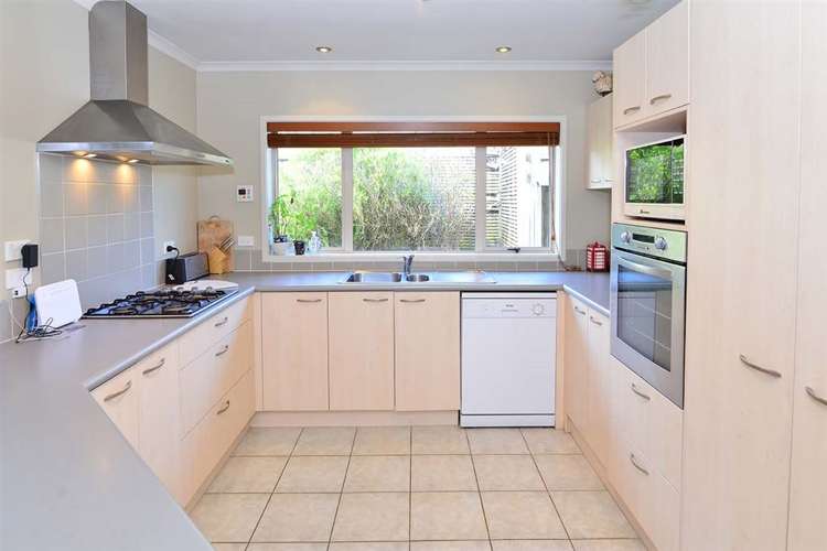 7 Saltwood Street Red Beach_2