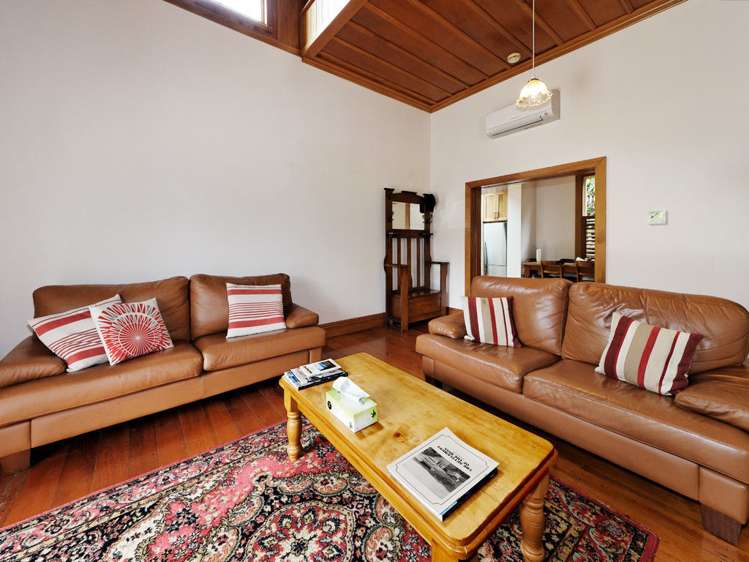 54 Upland Road Huia_5