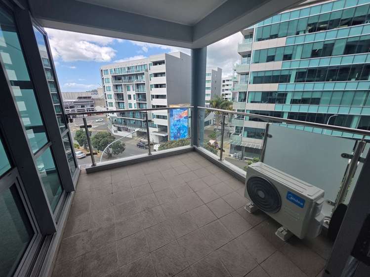 30 Beach Road Auckland Central_10