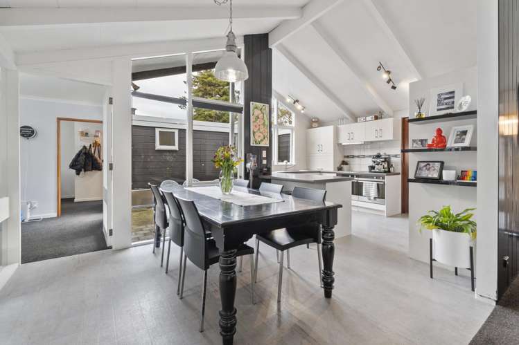 28 Moerangi Street West End_9