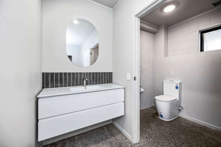 Unit A/59 Leonard Road Mt Wellington_11