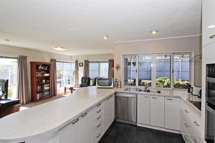 12 Aldinga Avenue Stoke_2