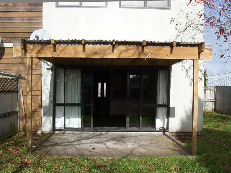 5/16 Yang Place Papakura_8