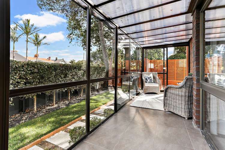 6 Springwood Place Mount Eden_16