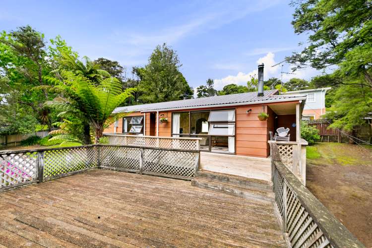 699 Huia Road Parau_14