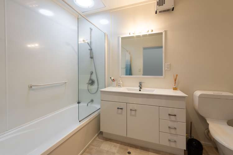 15/6 Brown Street Mount Cook_5