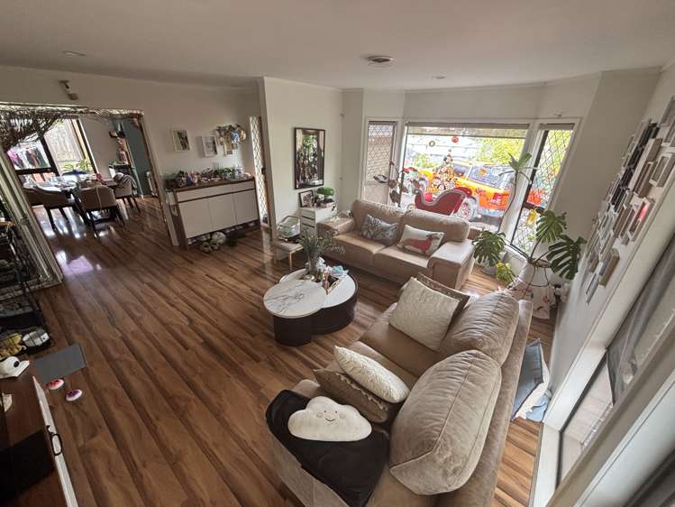 9 Greenvalley Rise Glenfield_4