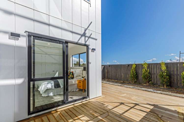 11 Green Bamboo Road Hobsonville_21